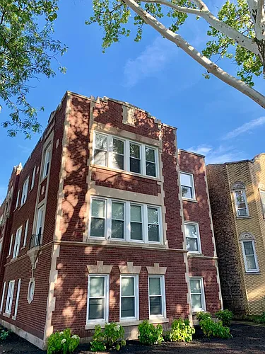 3319-21 W Catalpa Photo 1