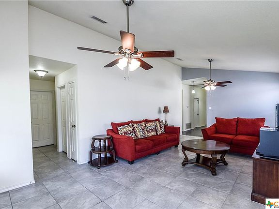 4th image of 1308 Fox Creek Dr