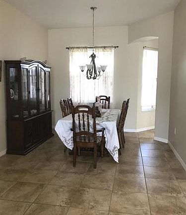 5th image of 917 Gardenbrook Ct SE