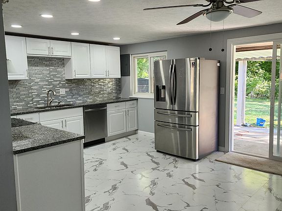 3rd image of 7084 Claybeck Dr