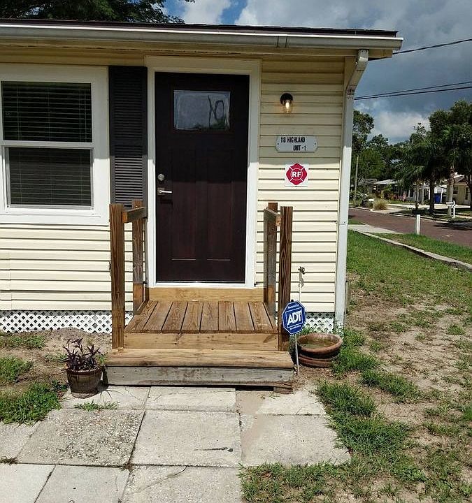 1st image of 118 Highland Ave APT 1