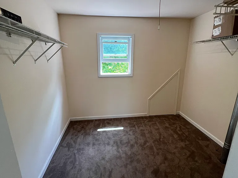 1021 W Seneca St — Photo 12
