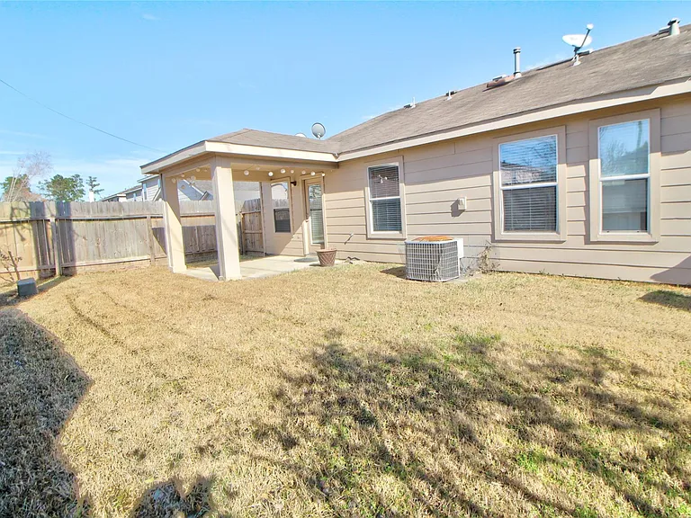 29407 Legends Green Dr — Photo 13