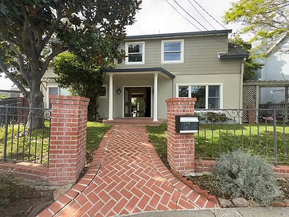 Classic home w designer finishes on quiet cul de sac in beautiful Dominican Heights.