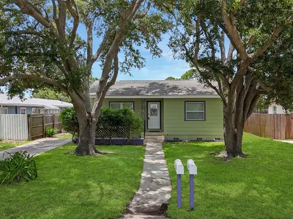 5725 18th Ave S, Gulfport, FL 33707