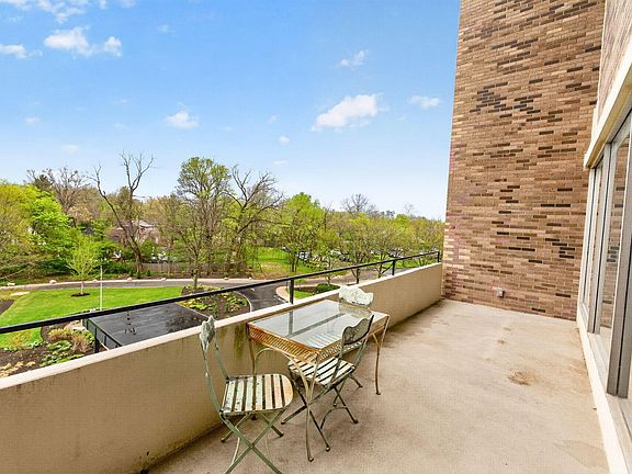 5th image of 1000 Urlin Ave APT 501