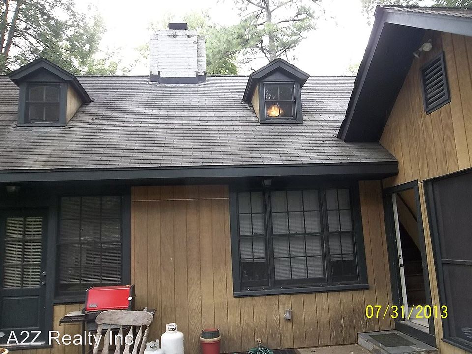 2nd image of 801 Woodland Ave