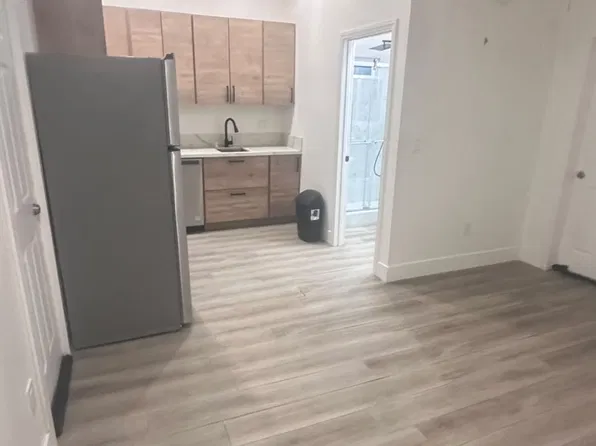 1004 N Ash St #B, Escondido, CA 92027