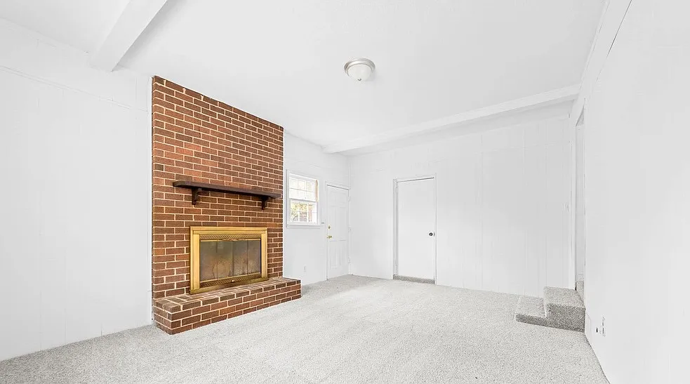 Building Photo - Rabun Ln