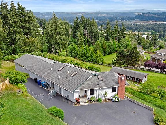3rd image of 5011 Monta Vista Dr E