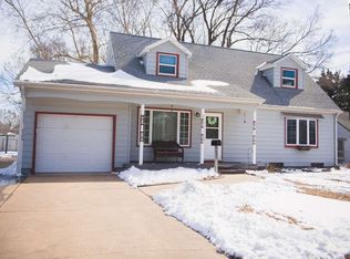 722 Spruce St, Halstead, KS 67056