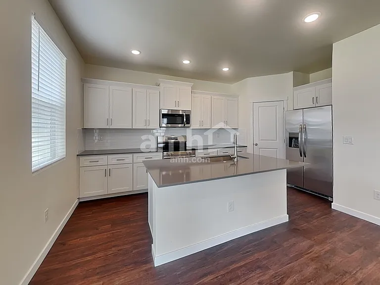 1480 N Garnet Creek Ave — Photo 4