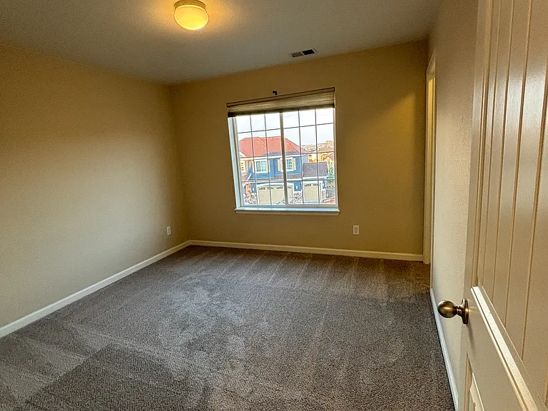 2719 Black Canyon Way — Photo 16