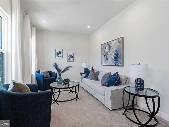 2nd image of 208 Torrey Dr