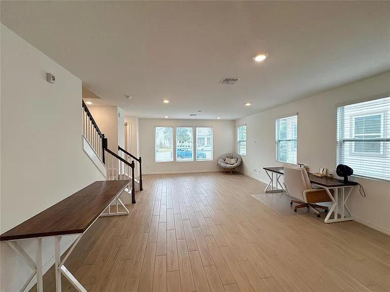 2956 Voyager Ave — Photo 16