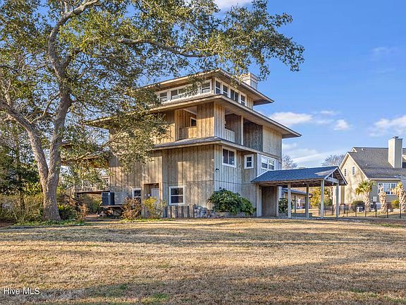 2nd image of 412 Lakeview Drive
