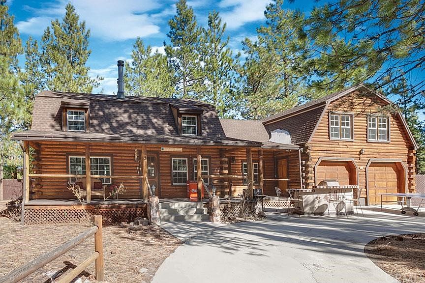1st image of 447 Chipmunk Ln