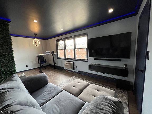 5th image of 506 Wanaque Ave APT 8