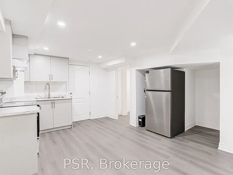 24 Skelmore Cres #BASEMENT — Photo 7