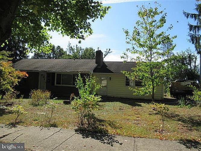 1st image of 110 Greenwood Dr