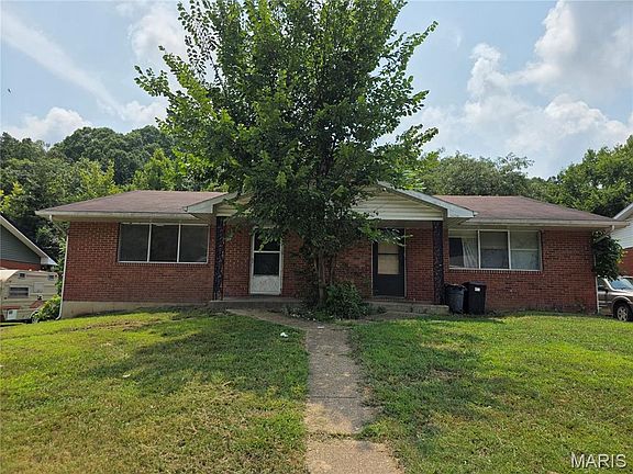 2nd image of 113 Elliott Dr #A/b