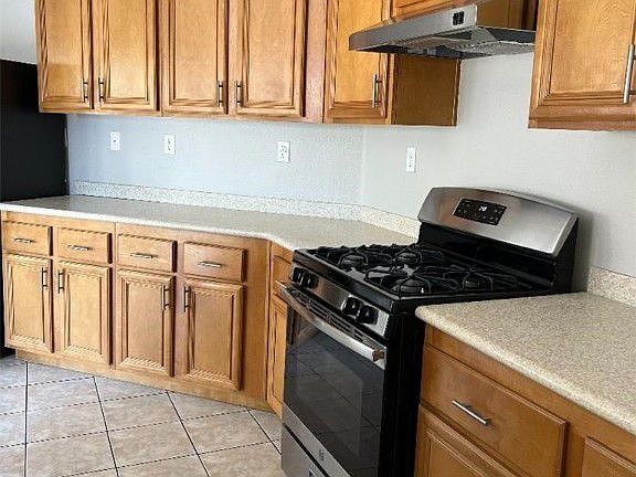4th image of 6248 Windmill Island Ave