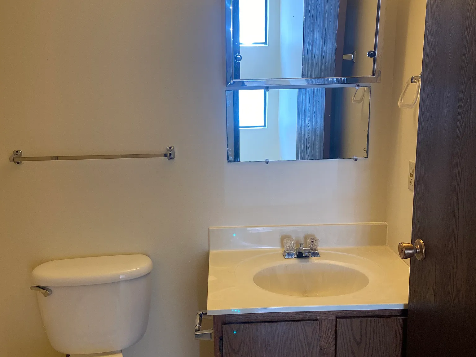 2 bed, $825 — Photo 4