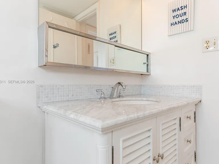 137 Golden Isles Dr #809 — Photo 19