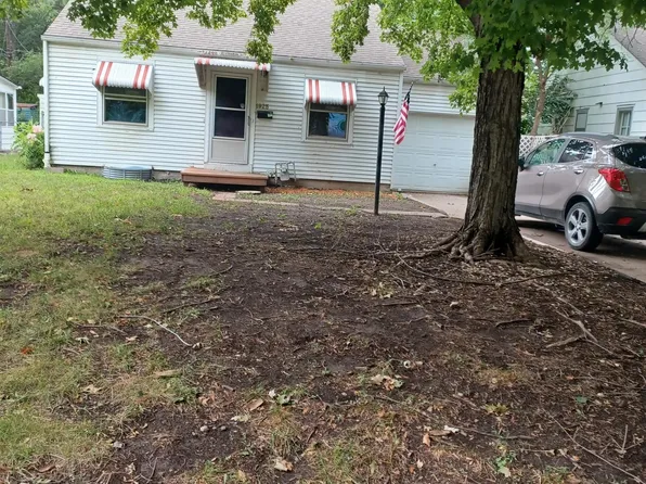 1925 Kentucky St, Lawrence, KS 66046