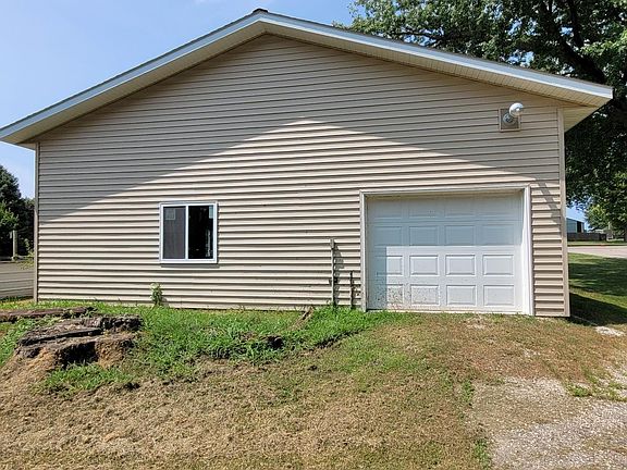 3rd image of 2375 Cottonwood Lake Dr