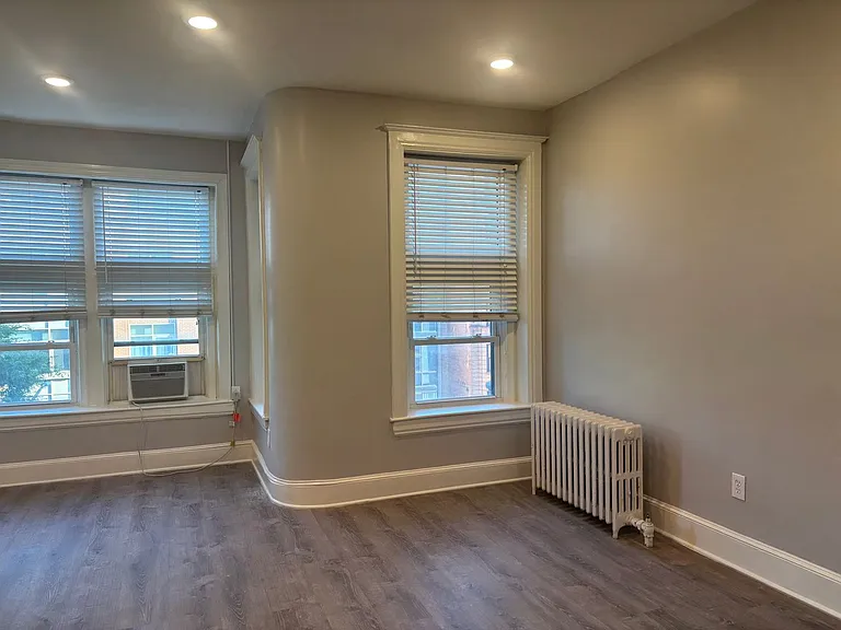 Euclid Properties — Photo 2