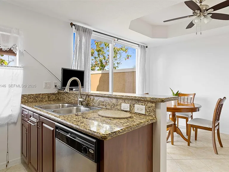 970 SW 144th Ave — Photo 5