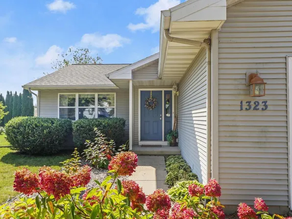 1323 Prairie Rose Drive, Sun Prairie, WI 53590