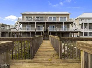 8621 Ocean View Dr W, Emerald Isle, NC 28594