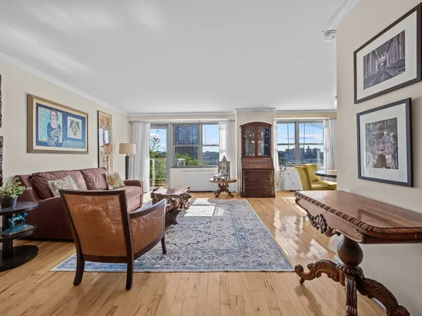 2500 Johnson Avenue image 3 of 56