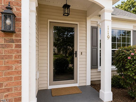4th image of 119 Chinabrook Ct