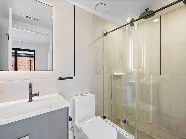 Unit X01 - Master Bathroom