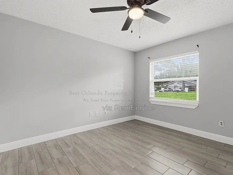 1950 Bonneville Dr #1 — Photo 13