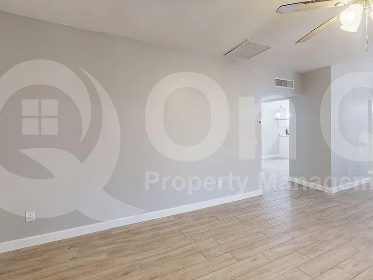 1949 N Swan Rd #29 — Photo 8