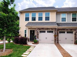 503 Park Meadows Dr, Matthews, NC 28104