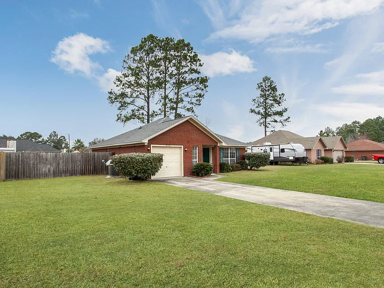 2115 Walberg Dr — Photo 4
