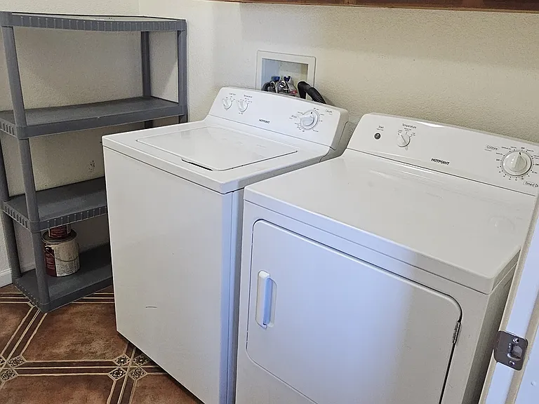 1422 E Avenida Isabela — Photo 13