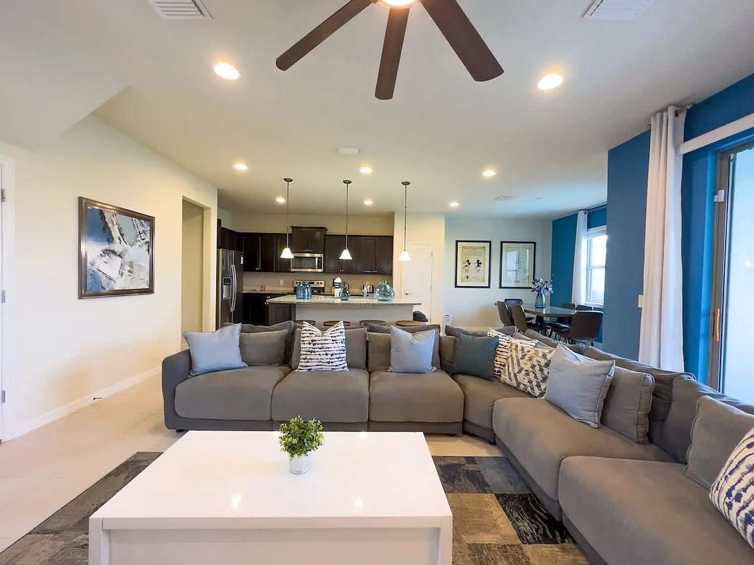 5 bed, 4.0 bath, 2486 sqft, $10,058 — Photo 4