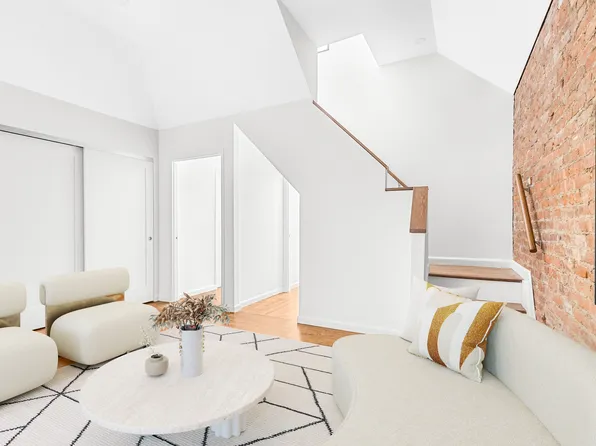 244 West 23rd Street image 2 of 7