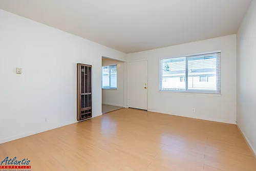 2386 Sutter Ave Photo 1