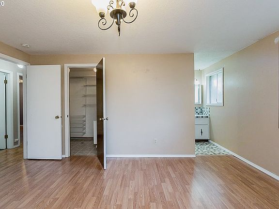 5th image of 2795 SE Lonny Ct