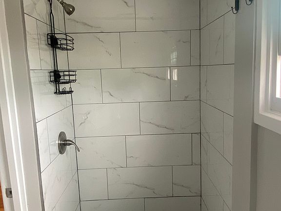 3rd image of 756 Weeden St Floor 2