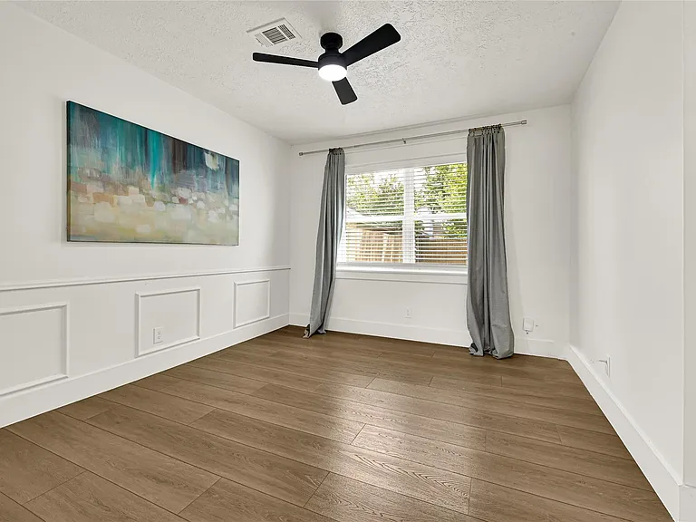 723 Loire Ln — Photo 6