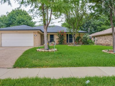 1040 Westcliff Ave, Saginaw, TX, 76179