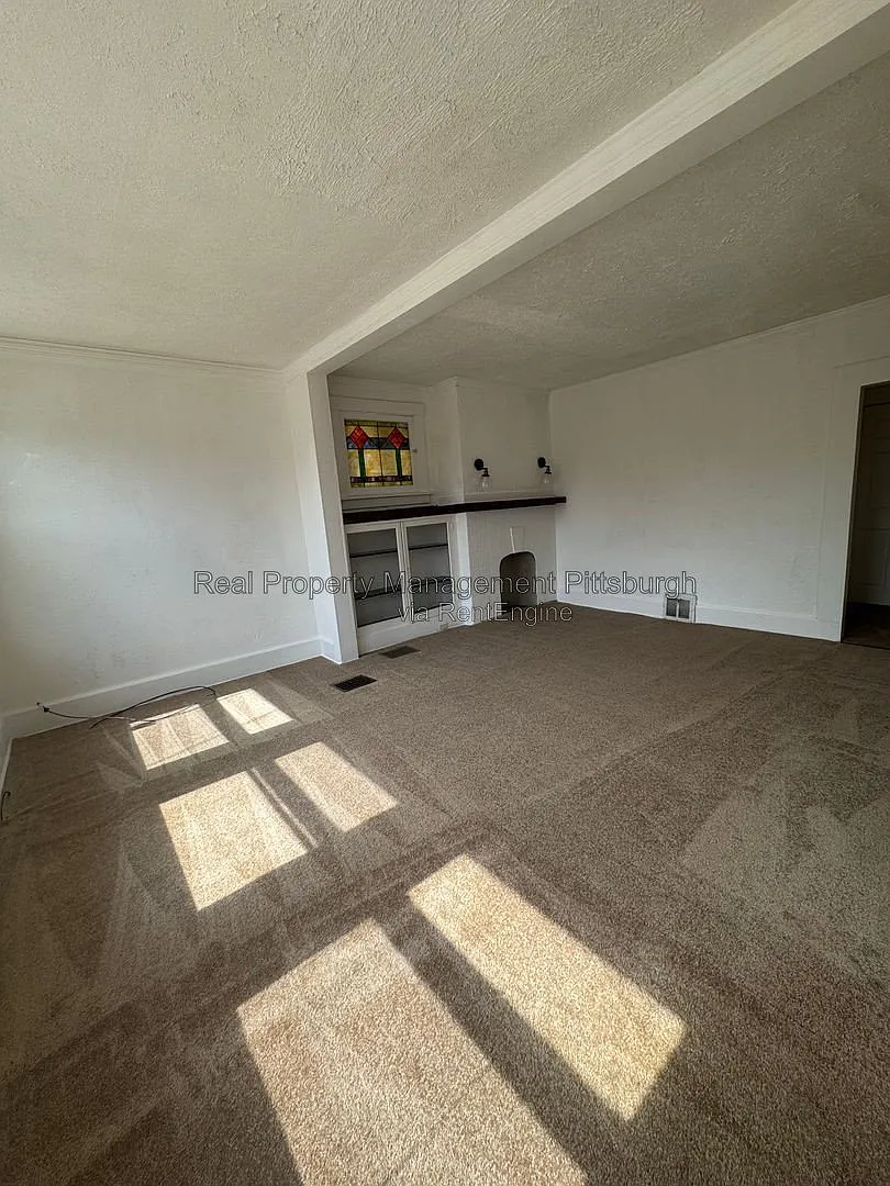 2 bed, 1.0 bath, $1,150 — Photo 1